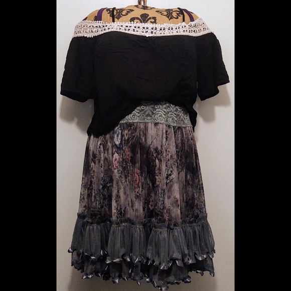 Lapis Floral Skirt (Skirt Only) - Picture 2 of 3